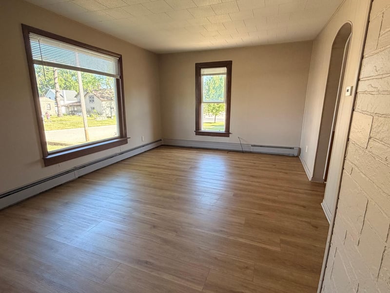 309 Pleasant St NE, Preston, MN 55965