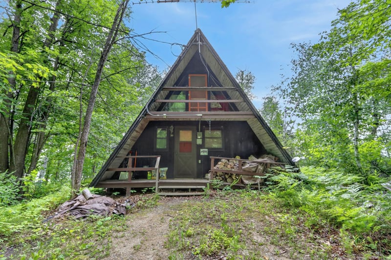 38837 Sissebakwet Shores Rd, Cohasset, MN 55721