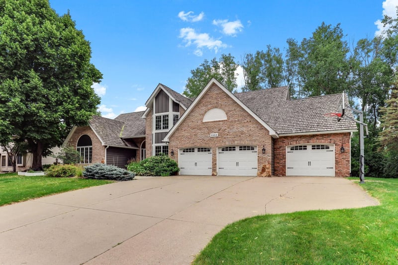 5968 Scenic Pl, Shoreview, MN 55126