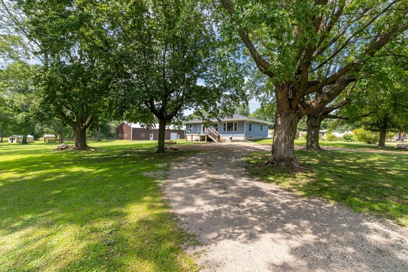 38110 190th St, Green Isle, MN 55338