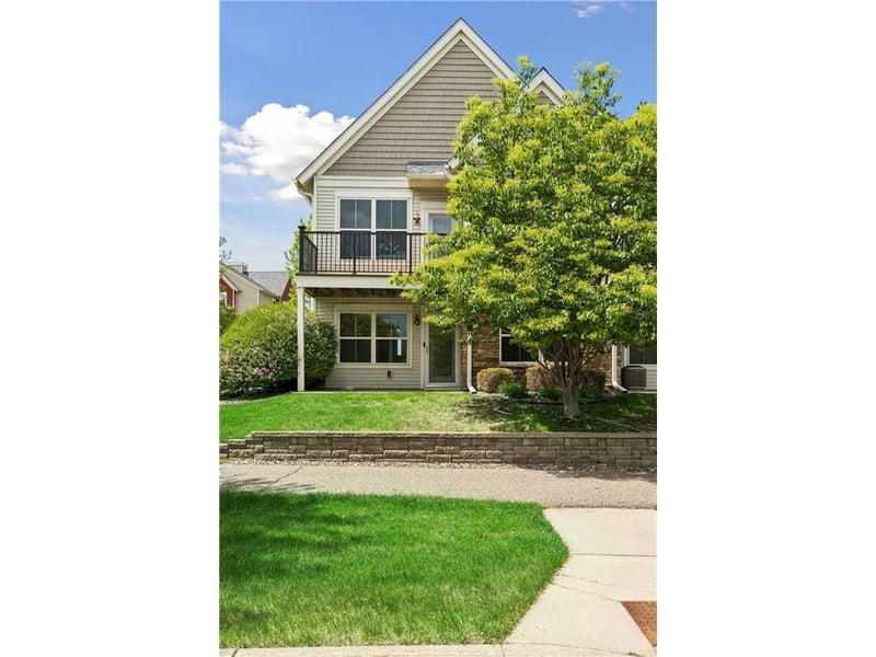 8413 Forestview Ln N #101, Maple Grove, MN 55369