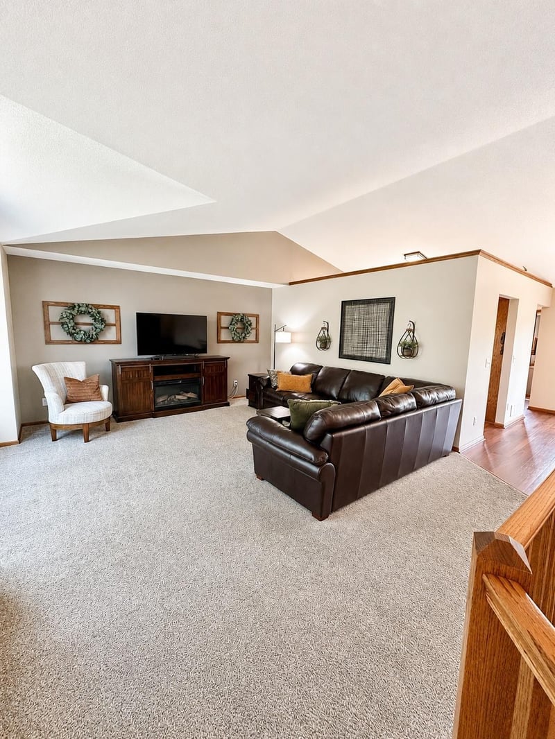 20250 Spoonbill Ct, Rogers, MN 55374
