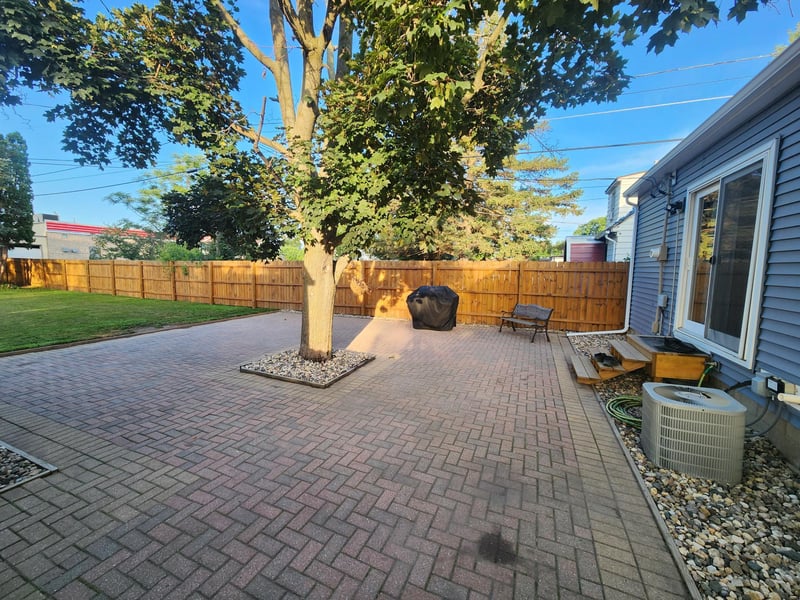 814 3rd St SE, Pipestone, MN 56164