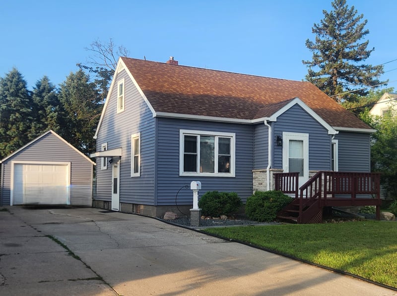 814 3rd St SE, Pipestone, MN 56164