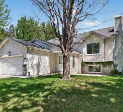 4008 Pennsylvania Ave, Eagan, MN 55123