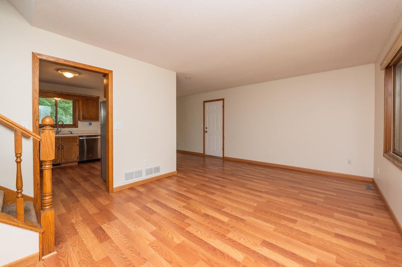821 Birch St SW, Isanti, MN 55040