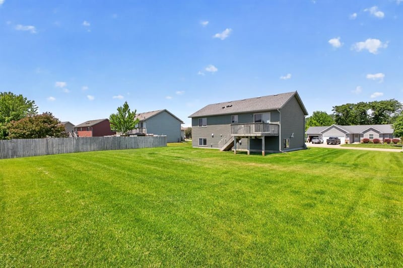 4024 Stone Point Dr NE, Rochester, MN 55906