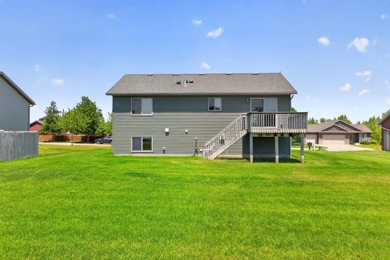 4024 Stone Point Dr NE, Rochester, MN 55906