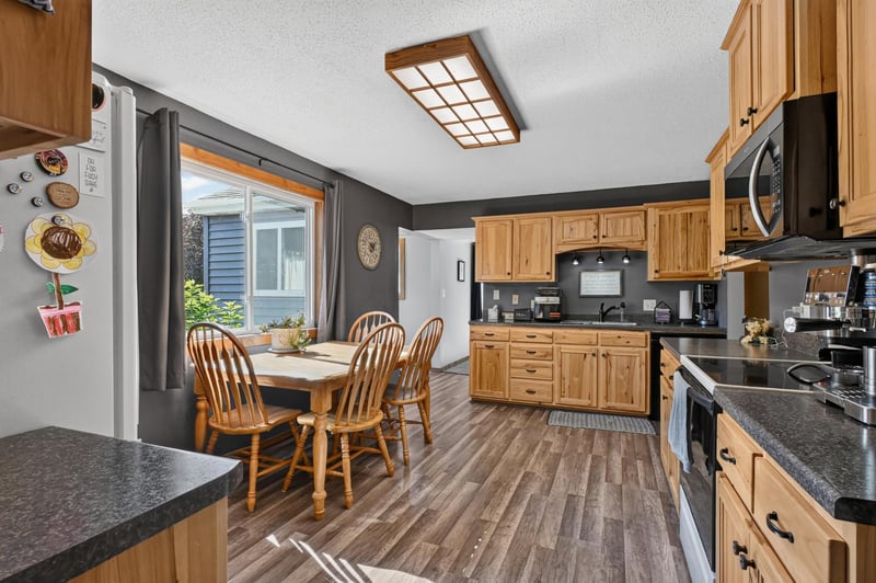 802 John St, Starbuck, MN 56381