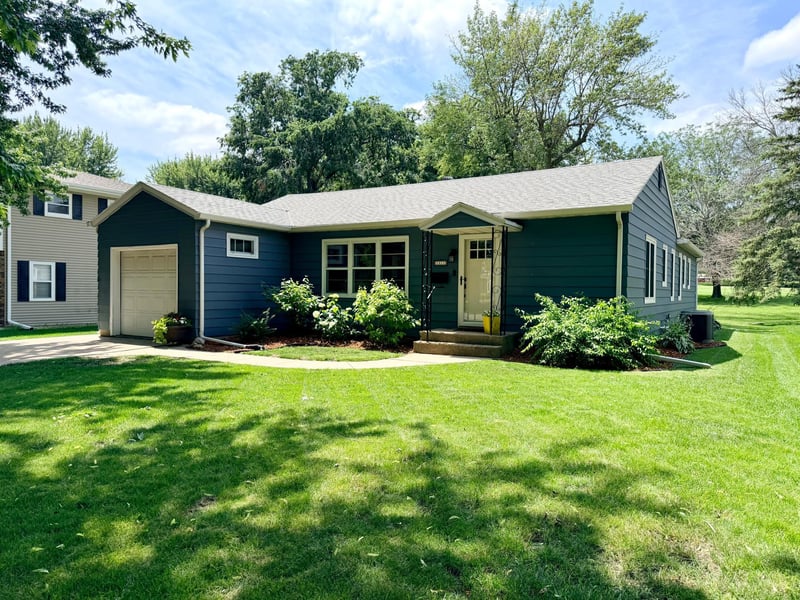 1311 Elmwood Ave, Worthington, MN 56187
