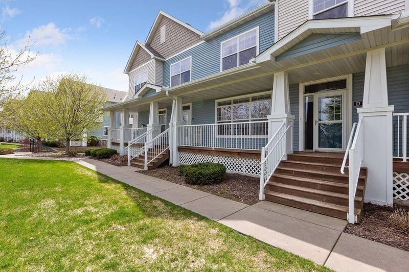 4940 Underwood Ln N #4940D, Plymouth, MN 55442