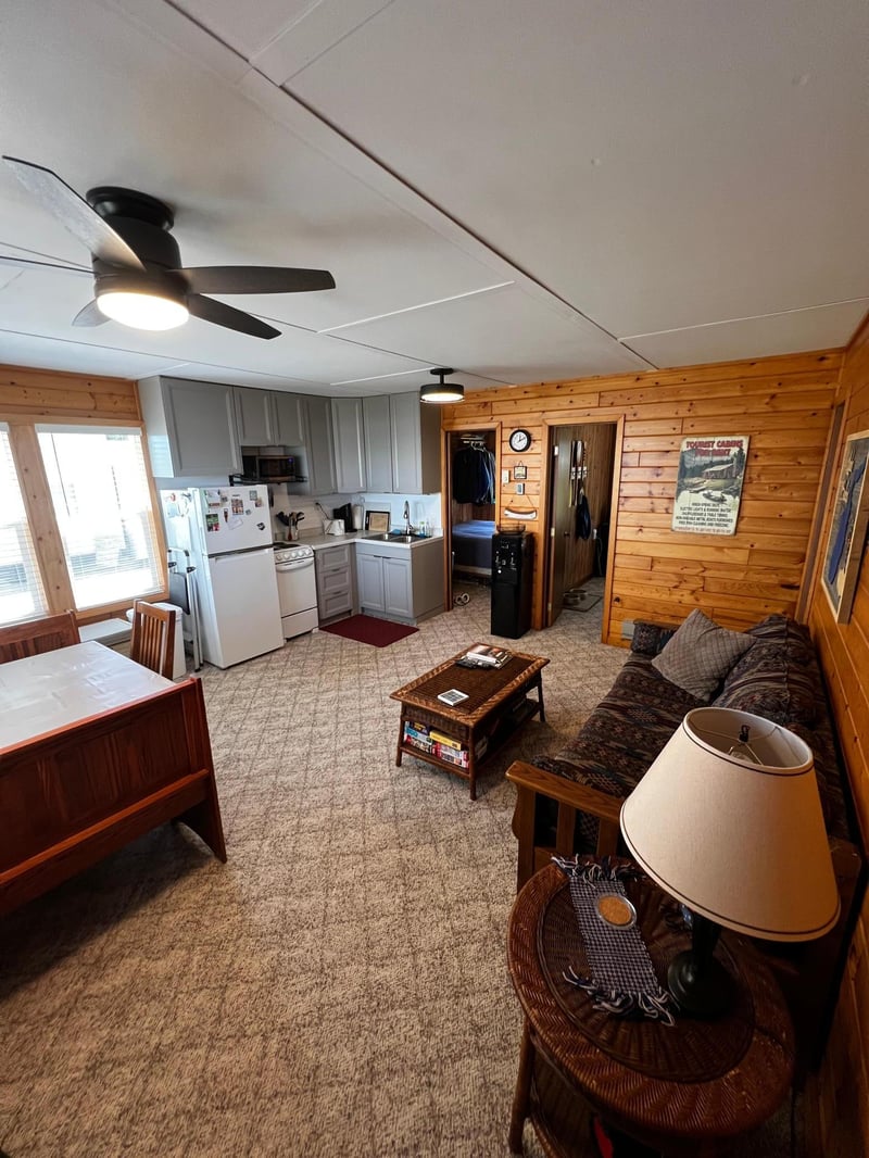 1208 E Lake St, Osakis, MN 56360