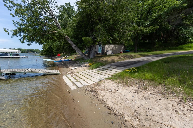 10851 Long Lake Dr NE, Bemidji, MN 56601