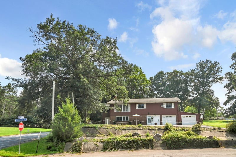 405 Oakwood Dr, Durand, WI 54736