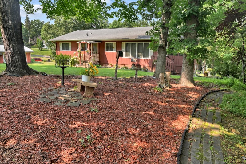 405 Oakwood Dr, Durand, WI 54736