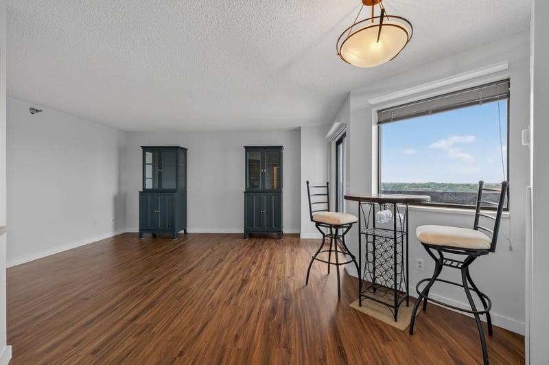 78 10th St E #1909, Saint Paul, MN 55101