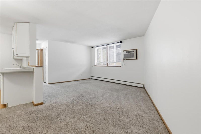 9147 Highway 55 #102, Golden Valley, MN 55427