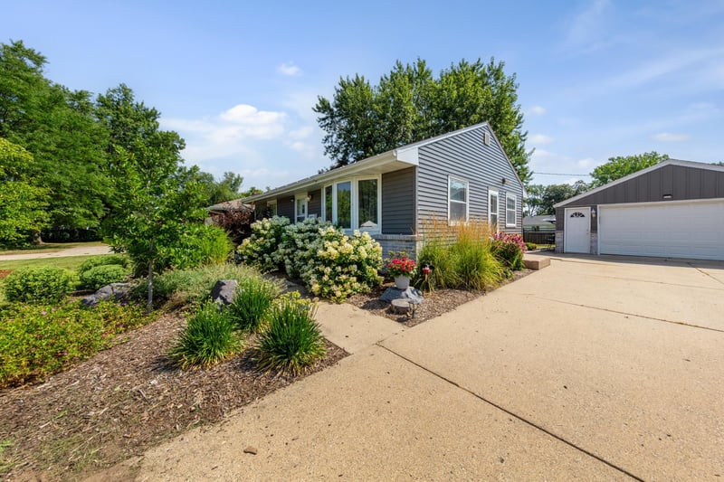8501 Portland Ave S, Bloomington, MN 55420