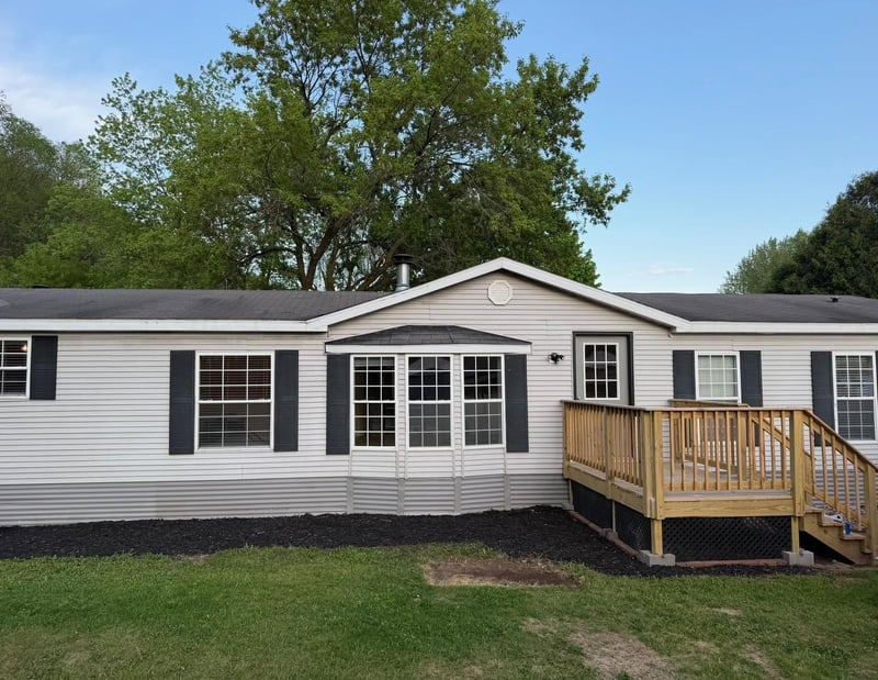 13C Hickory Ln, Winona, MN 55987