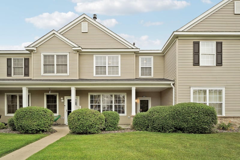 11331 Aberdeen Cir NE #E, Blaine, MN 55449