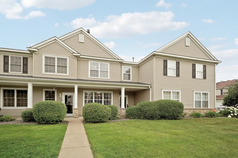 11331 Aberdeen Cir NE #E, Blaine, MN 55449