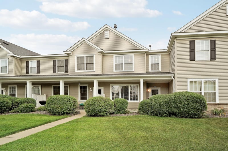 11331 Aberdeen Cir NE #E, Blaine, MN 55449