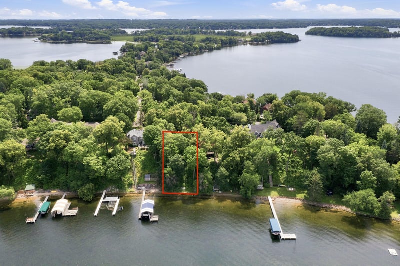 3435 Warner Ln, Mound, MN 55364
