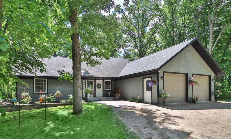 2311 E River Rd, Motley, MN 56466