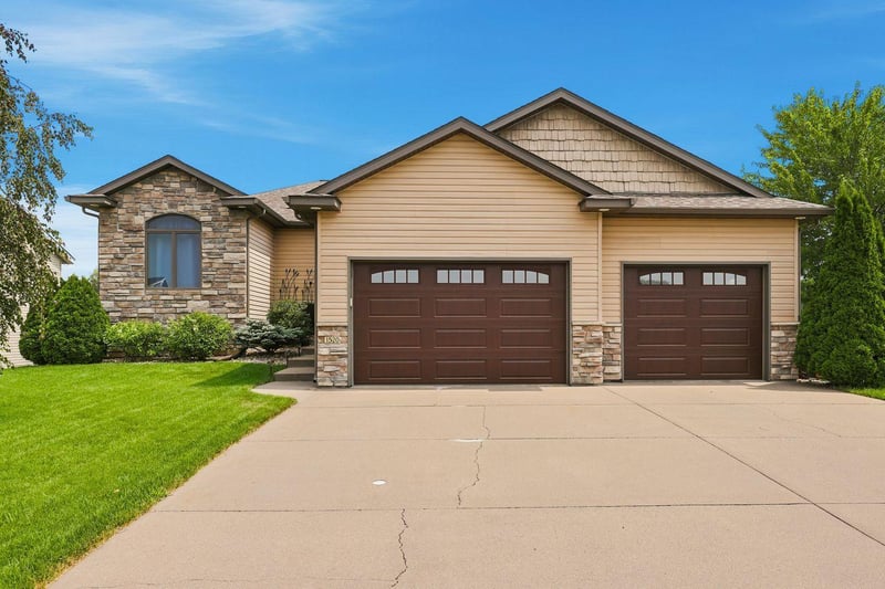 1520 Pine Siskin, Sartell, MN 56377