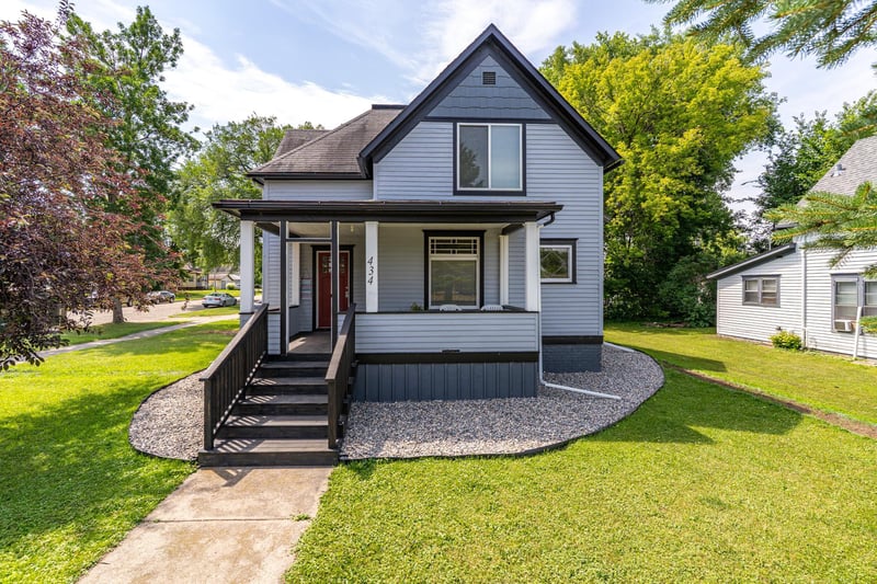 434 Bridge St, Crookston, MN 56716
