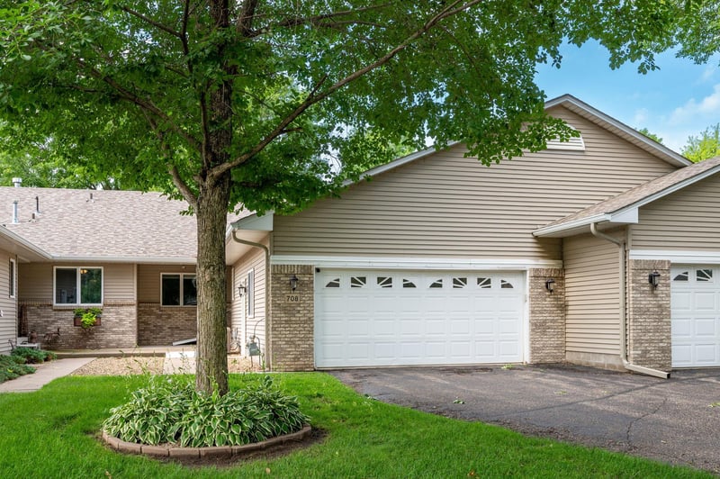 708 W 4th St, Monticello, MN 55362