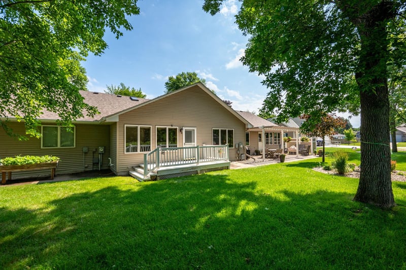 708 W 4th St, Monticello, MN 55362