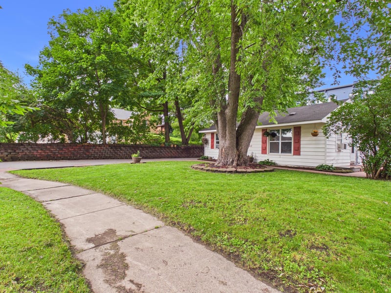 2940 Sumter Ave S, Saint Louis Park, MN 55426