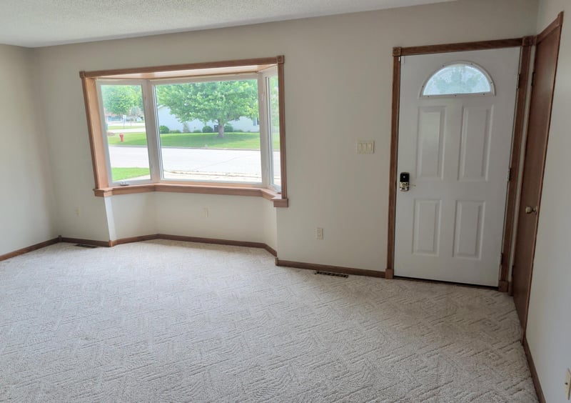 707 N High St, Rushford, MN 55971