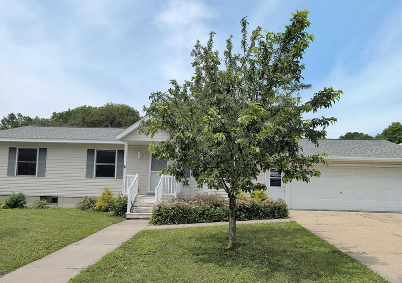 707 N High St, Rushford, MN 55971