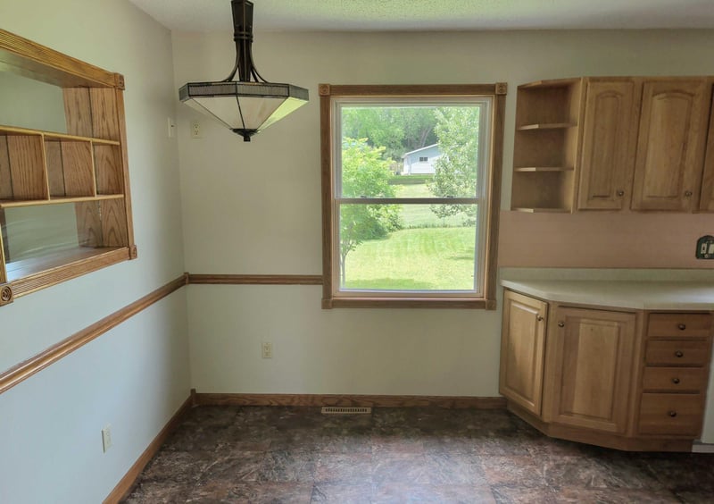 707 N High St, Rushford, MN 55971