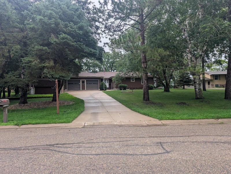 2113 Country Club Dr NE, Willmar, MN 56201