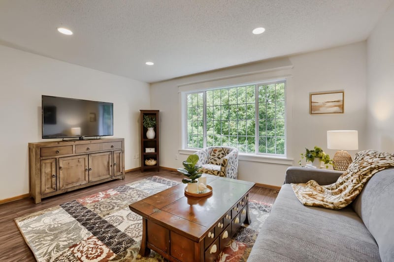 15424 Weaver Lake Rd, Maple Grove, MN 55311