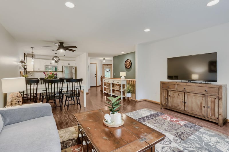 15424 Weaver Lake Rd, Maple Grove, MN 55311