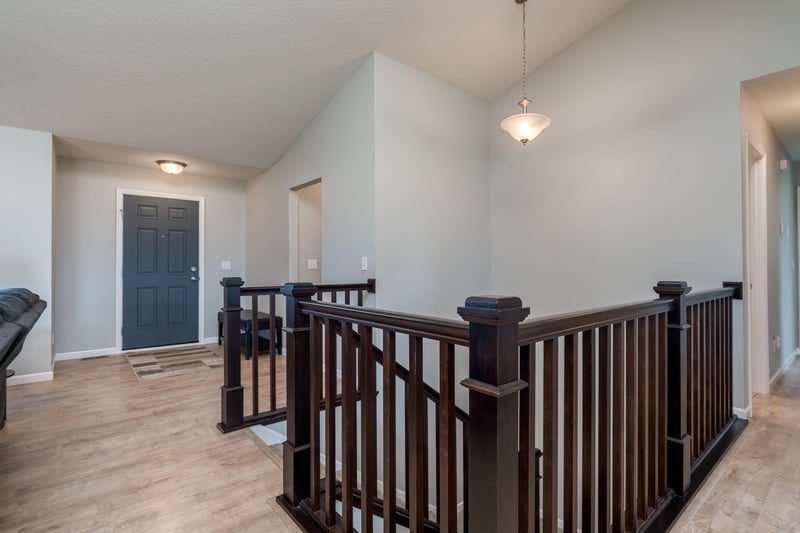 1000 Mulberry Ave NE, Montgomery, MN 56069