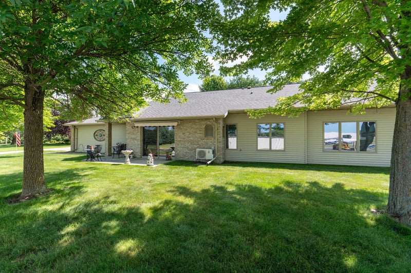 1036 N 1st Ave, Fergus Falls, MN 56537