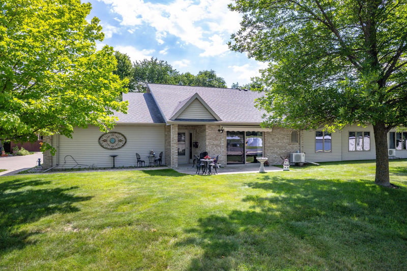 1036 N 1st Ave, Fergus Falls, MN 56537