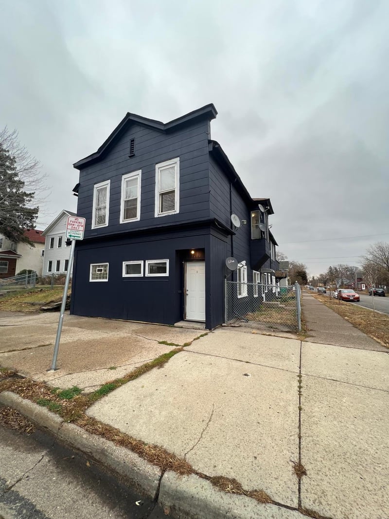 2447 11th Ave S, Minneapolis, MN 55404