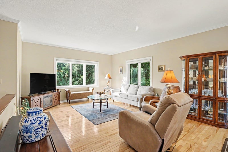 2209 Carter Ct, Northfield, MN 55057