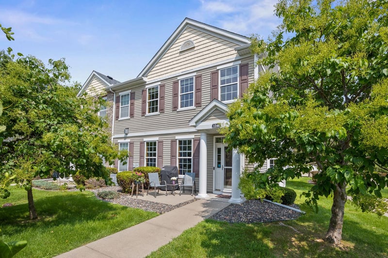 1246 Chateau Ave #409, Maplewood, MN 55109