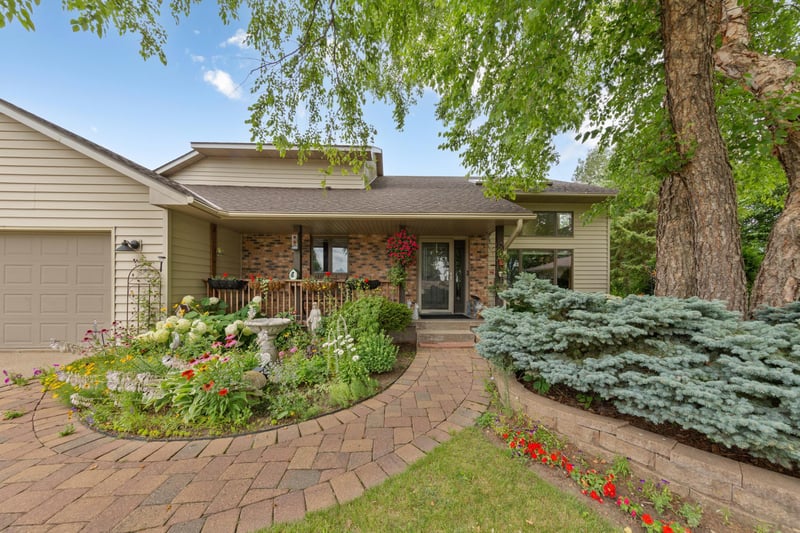 6 Greenhaven Bay, Faribault, MN 55021