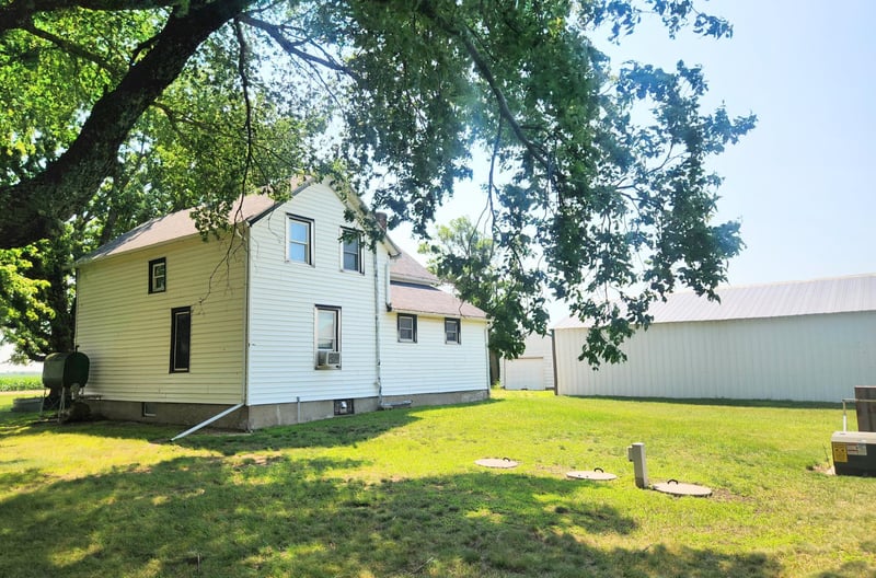 21969 230th Ave, Sleepy Eye, MN 56085