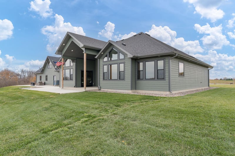 4051 Clearwater Trl, Lonsdale, MN 55046