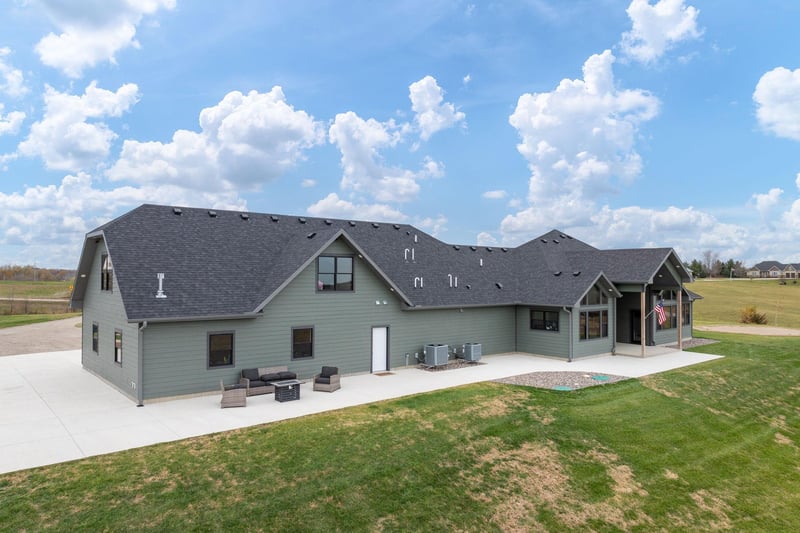 4051 Clearwater Trl, Lonsdale, MN 55046