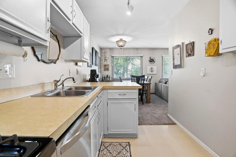 11913 70th Pl N, Maple Grove, MN 55369